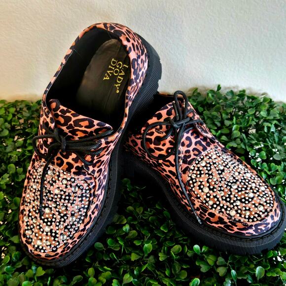 Size 6.5 – Lady Go Diva Leopard Satin Oxfords w/ Rhinestone Toes (NWT) - Picture 3 of 4